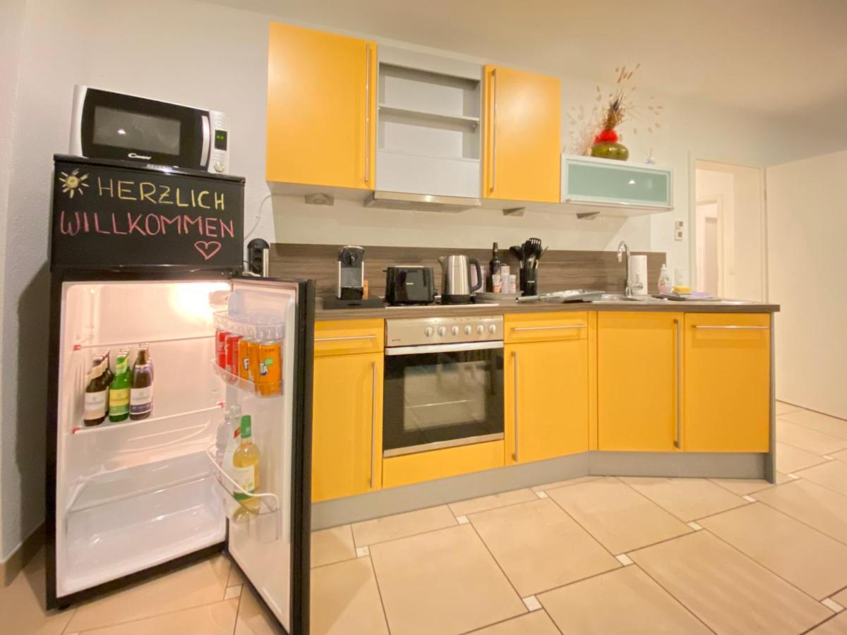 2 Zimmer Apartment, 70 Qm, Max 4 Pers, Private Terasse, 2 Parkplaetze, Internet 250 Mbit Gärtringen Buitenkant foto